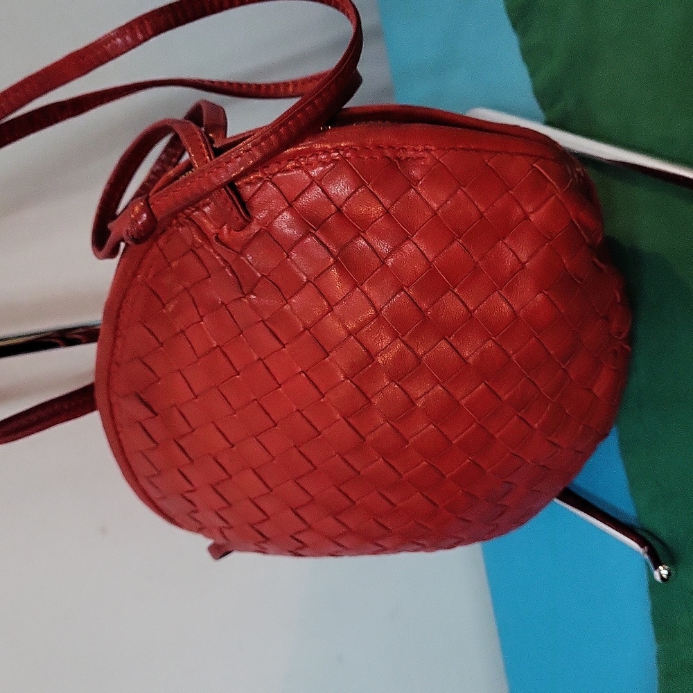 Bottega Veneta Red intrecciato Leather Bag - Picture 3 of 13
